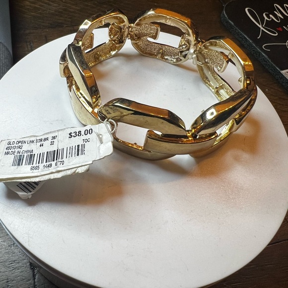 Alfani Jewelry - NWT Gold Link Stretch Bracelet